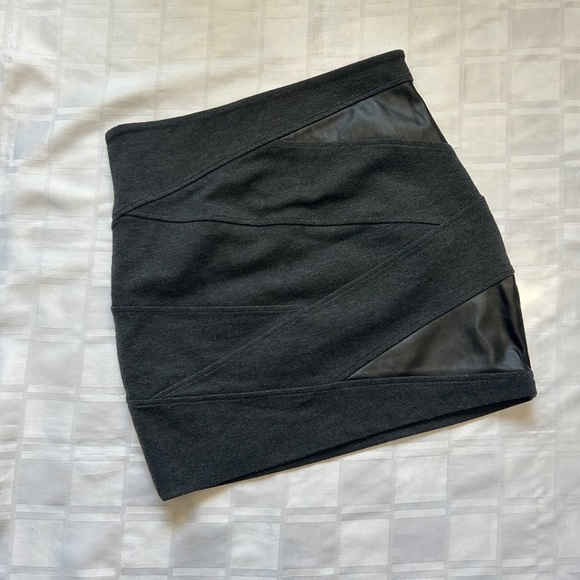 Talula Dresses & Skirts - Talula (Aritzia) Black & Grey Double Knit High Rise Mini Skirt with Faux Leather